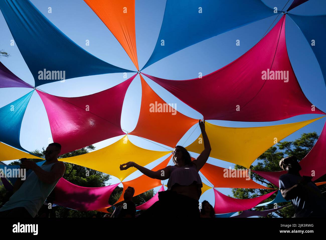 Los Angeles, California, USA. 21st Aug, 2022. People dance in the ''Grand Park's Sunday Sessions'' event, a summer dance party sponsored by The Music Center, Sunday Aug. 21, 2022, in downtown Los Angeles. (Credit Image: © Ringo Chiu/ZUMA Press Wire) Stock Photo