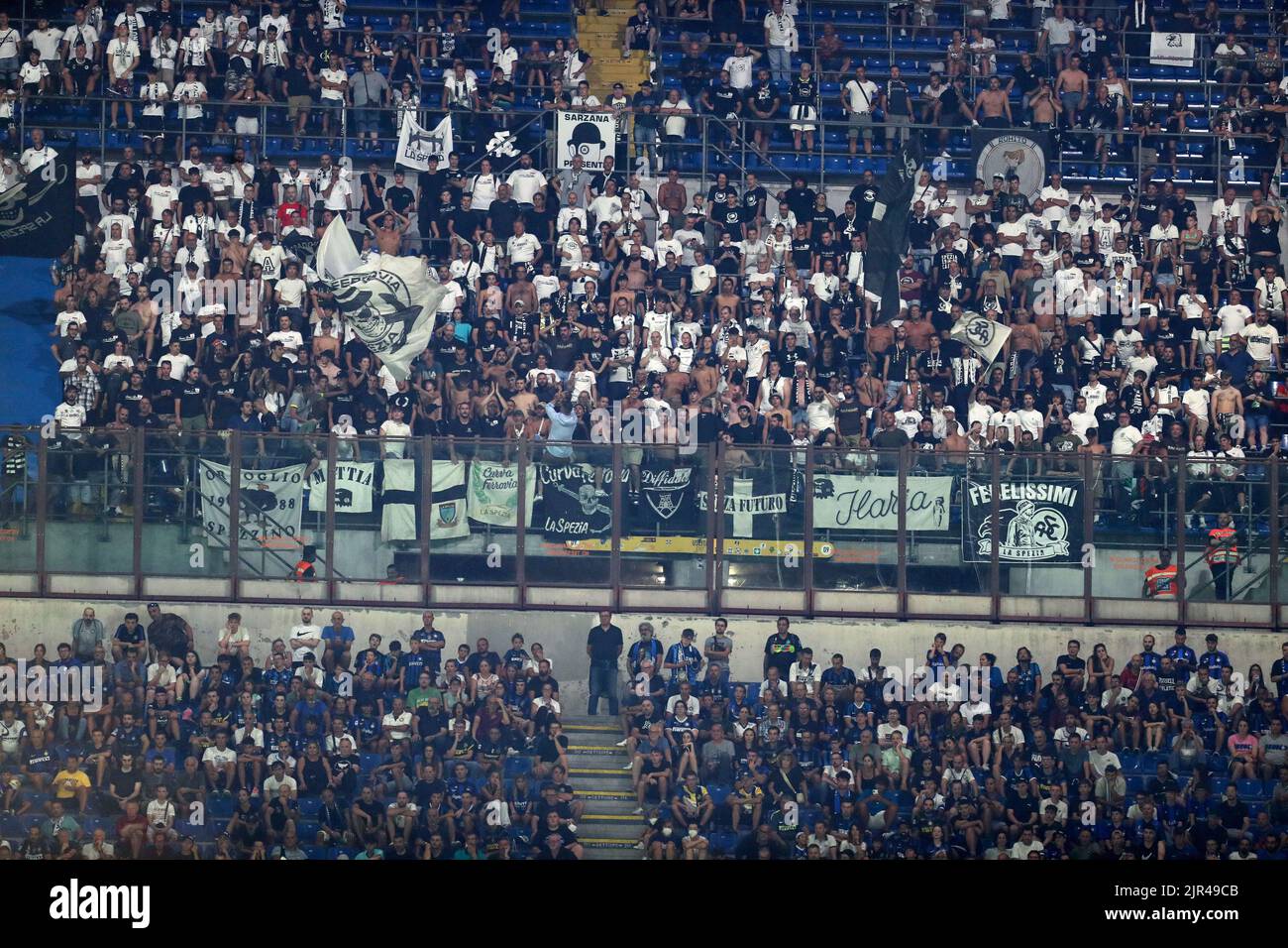 Milano 20 August  Stadio G Meazza  Campionato serie  A Tim 2022/23 Fc Inter - Sc Spezia Nella foto :  spezia supporters in Milano Foto Antonio Saia Stock Photo