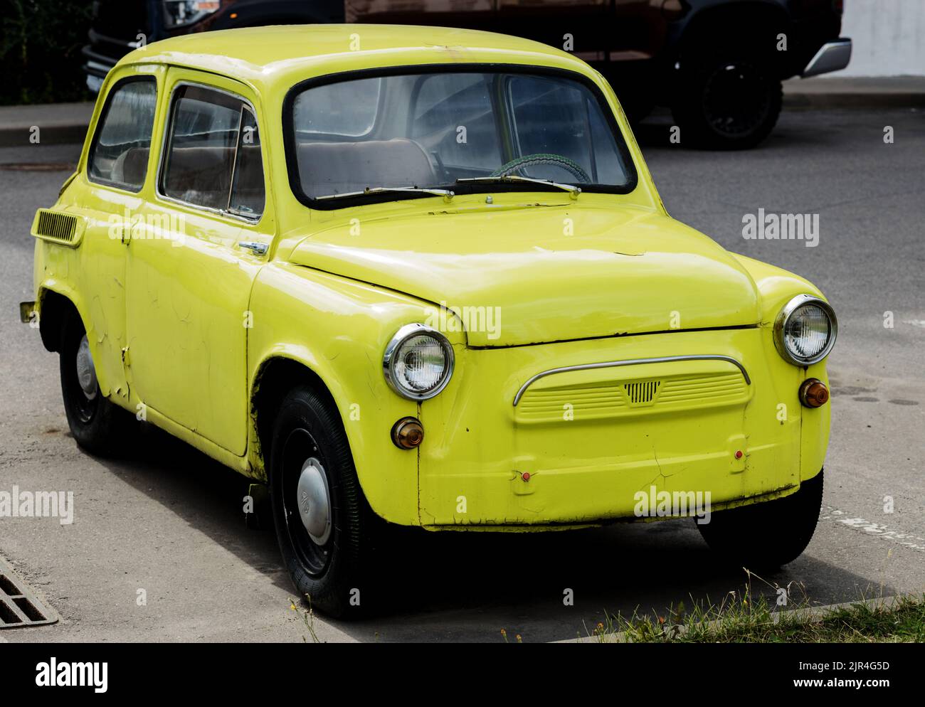 Colorful automobile hi-res stock photography and images - Alamy