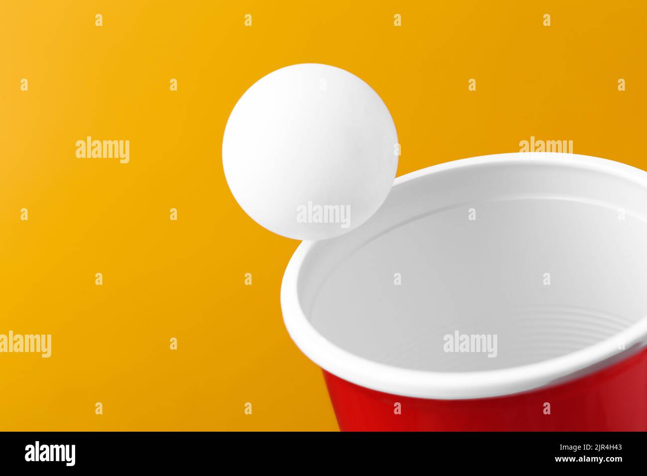 College party sport beer pong Stock Photo Alamy