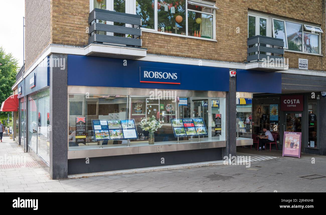 Exterior of Robsons Northwood Sales & Lettings office. Green Lane, Northwood, Middlesex, England, UK Stock Photo