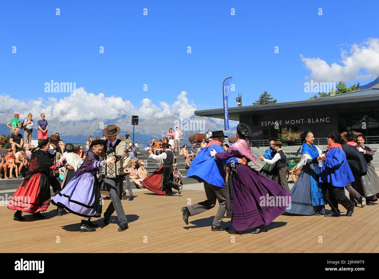 La Rioule. Danses folkloriques. Groupes folkloriques du Pays de Savoie