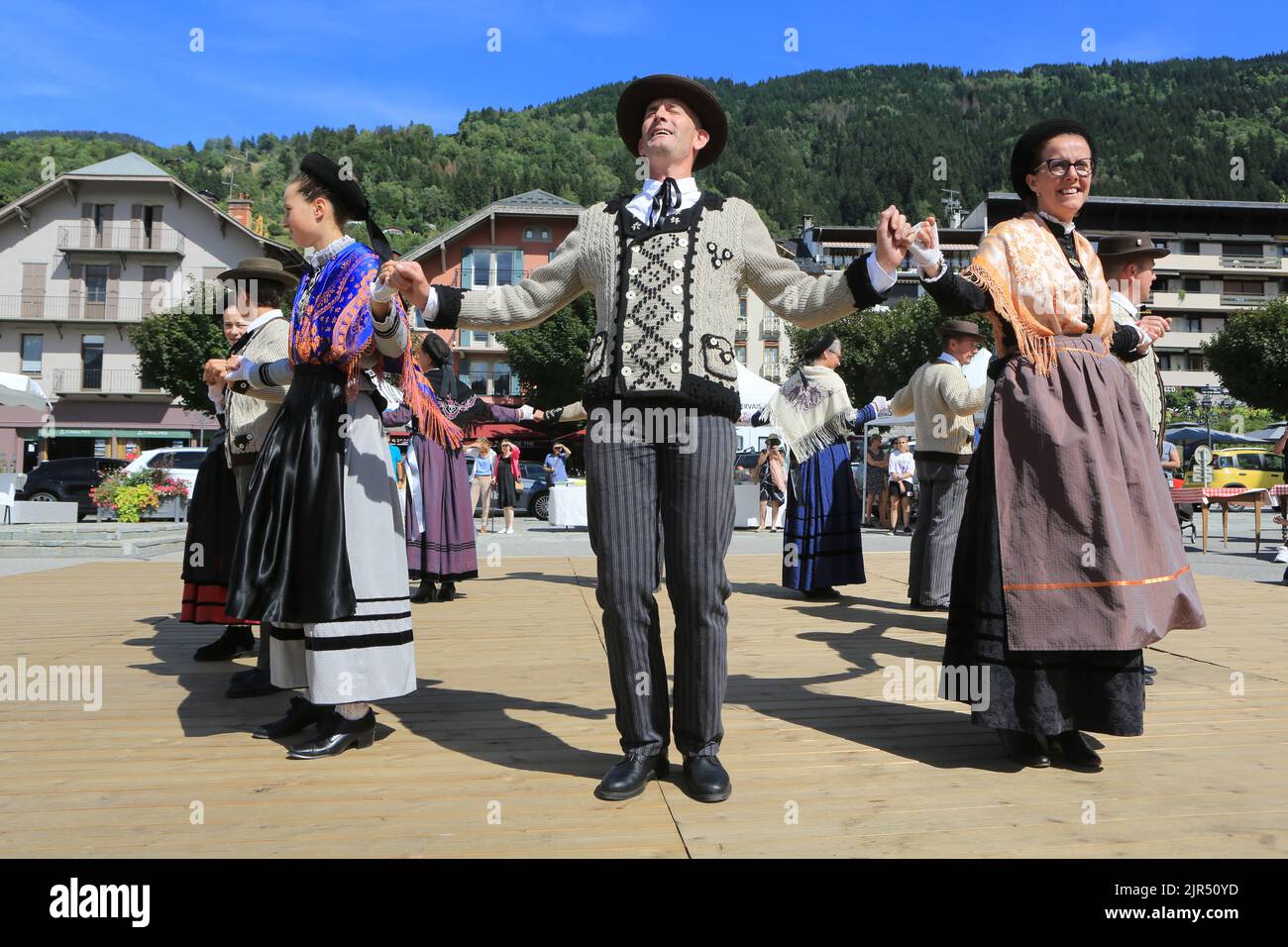 Danseur homme hi-res stock photography and images - Alamy