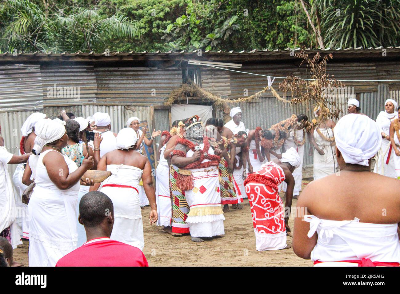 Initiation to the Gabonese feminine rite 'Ndjembe' in the Okala