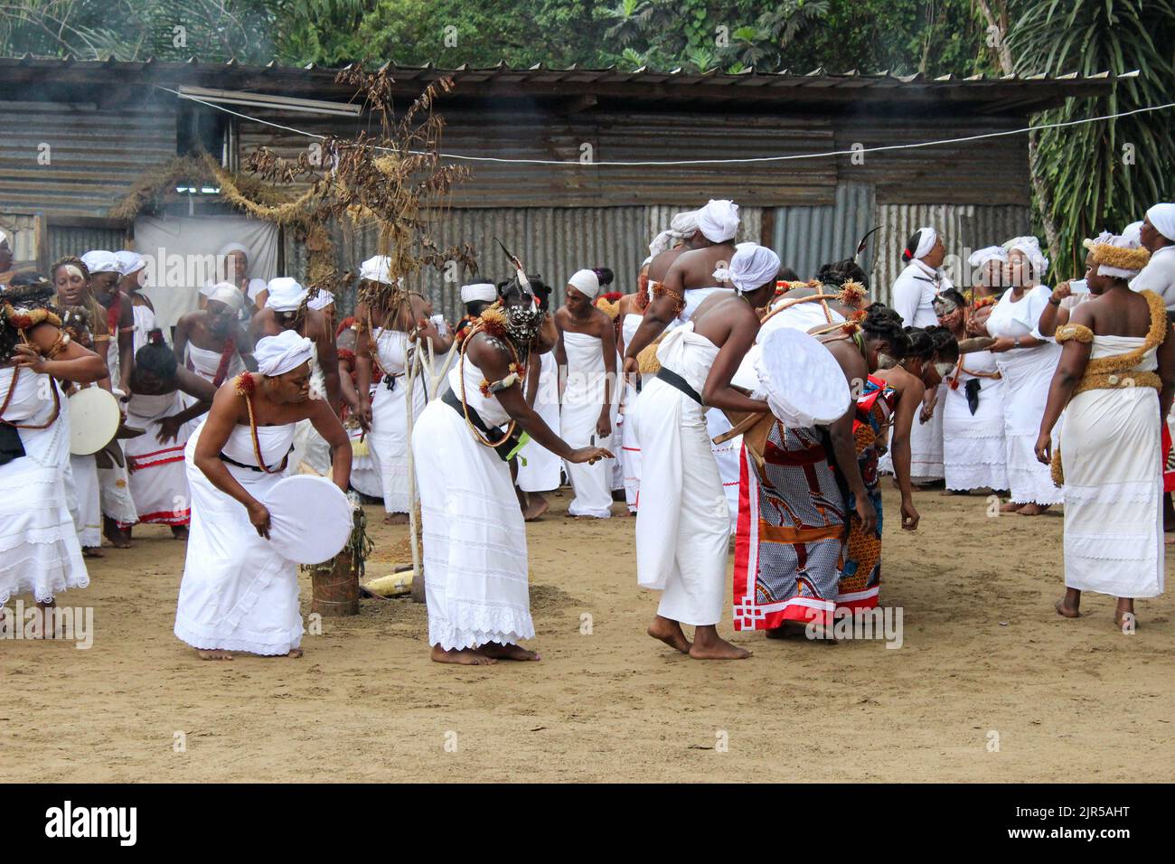 Femmes africaines hi-res stock photography and images - Alamy