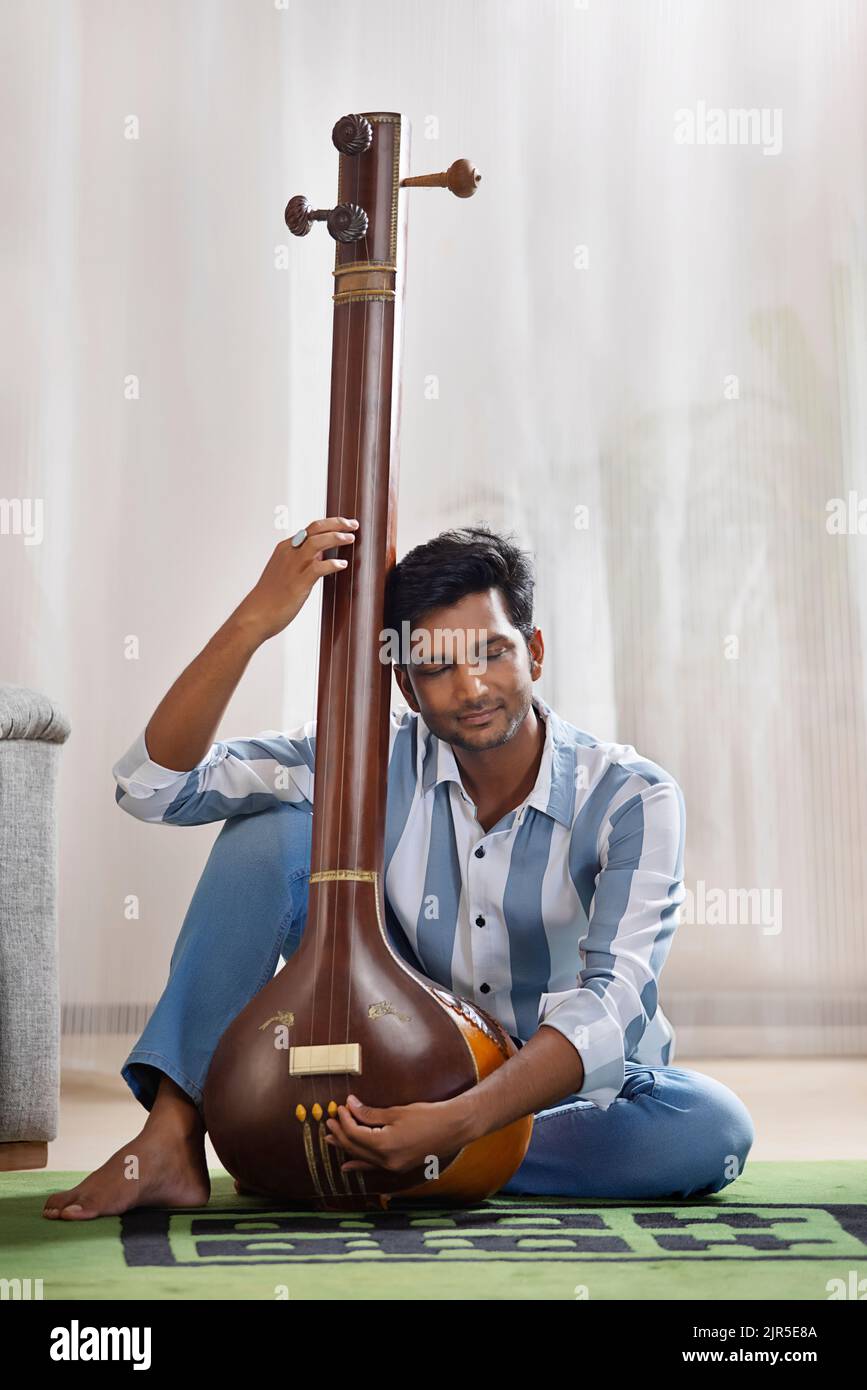 Tanpura player 2024