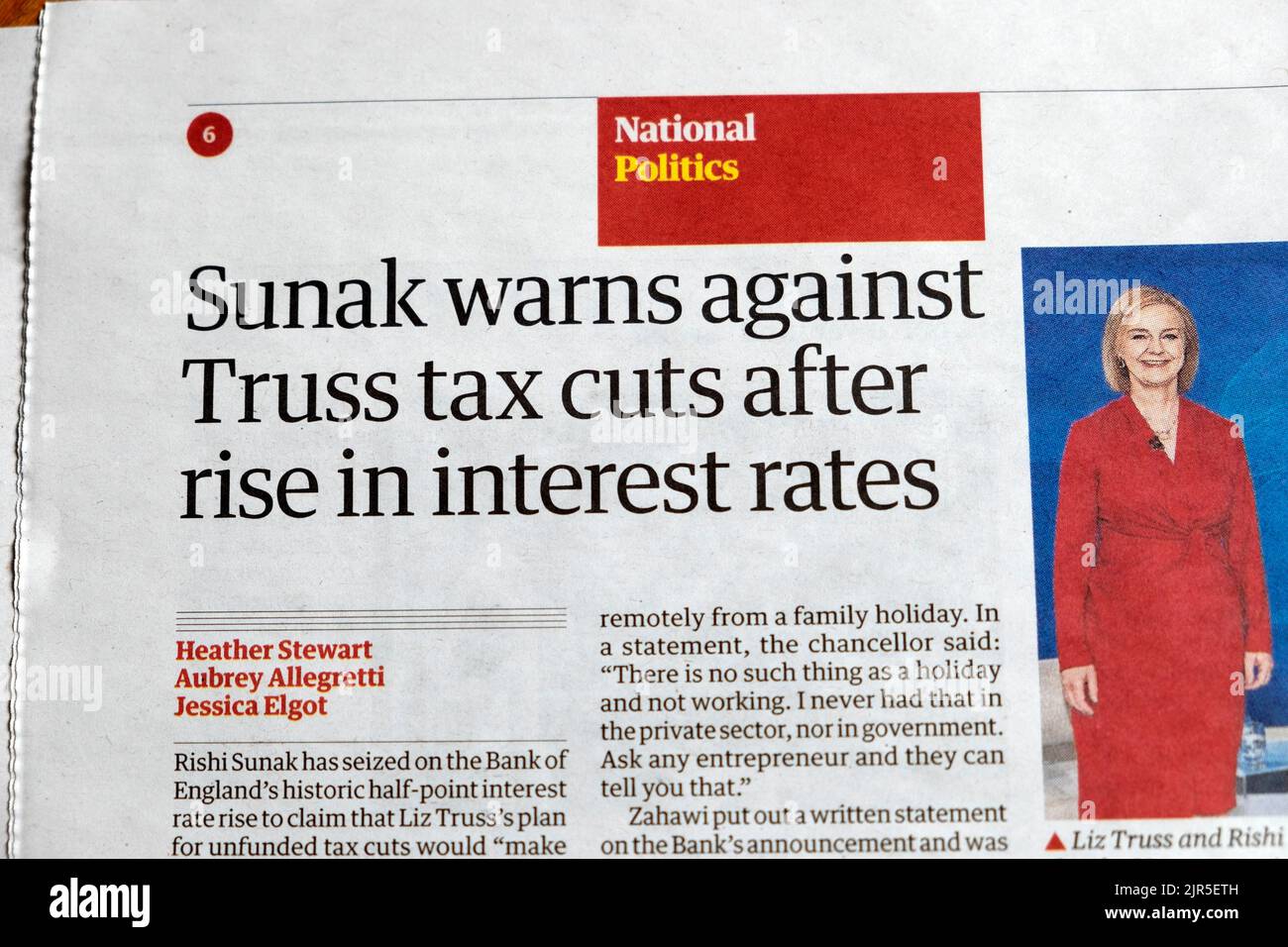 'Sunak warns against Truss tax cuts after rise in interest rates' Guardian newspaper headline Bank of England 2022 clipping article London England UK Stock Photo