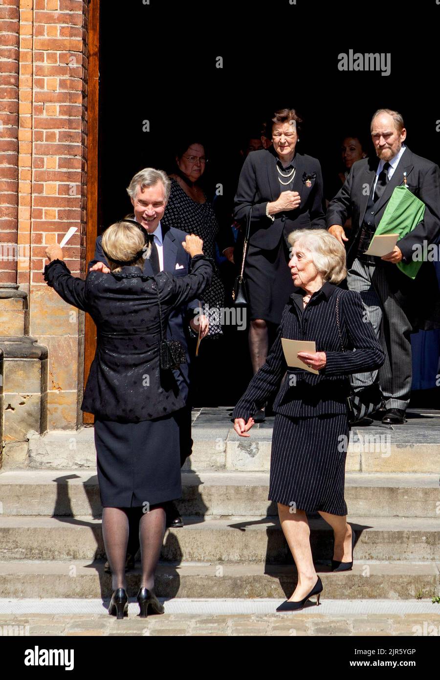 Archduke Rudolph of Austria and Baroness Marie Hélène de Villenfagne de Vogelsanck, Archduchess Marie Astrid of Austria, Prince Guillaume of Luxembourg and Archduchess Anna-Gabriele of Austria leave at the l eglise Saint-Pierre in Belil, on August 22, 2022, after attended the funeral of Prince Wauthier de Ligne (10-07-1952/15-08-2022), he was the First Cousin of the Grand Duke of Luxembourg Photo: Albert Nieboer/Netherlands OUT/Point de Vue OUT Stock Photo