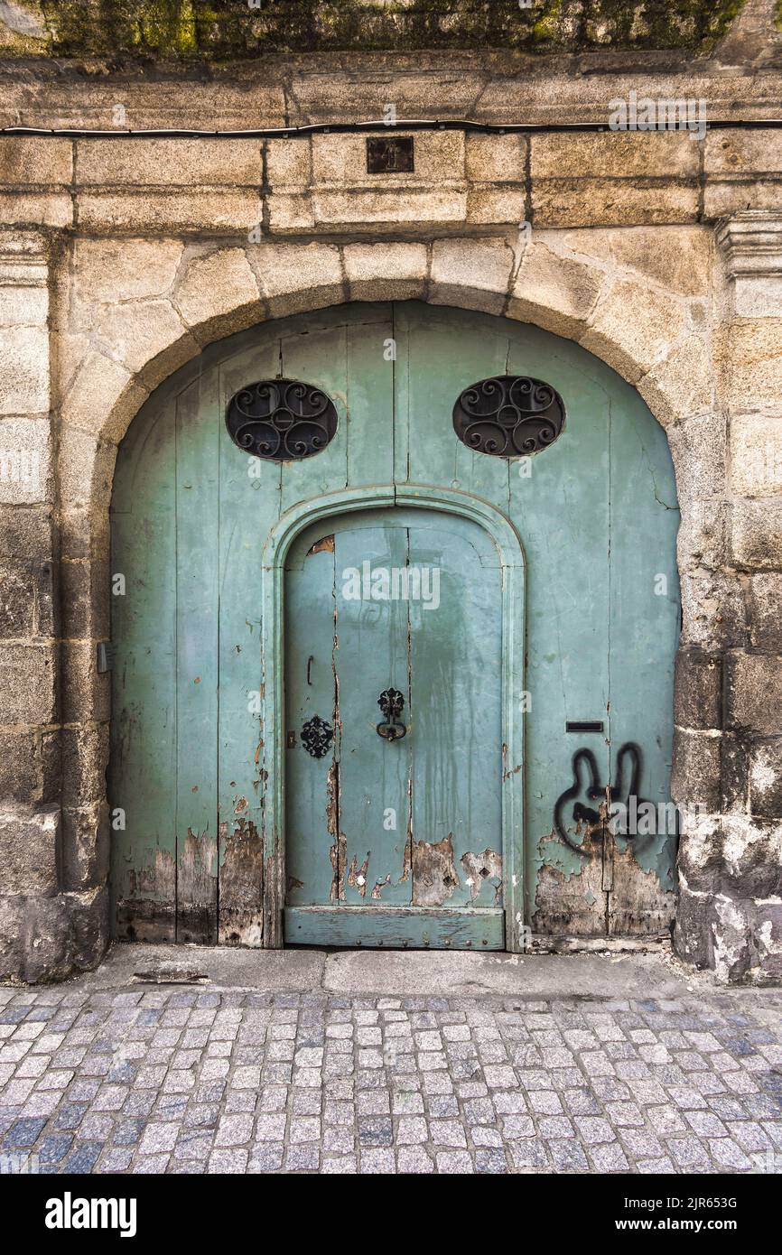 Coach doorway on old house on Rue Raspail, Limoges, Haute-Vienne (87), France. Stock Photo