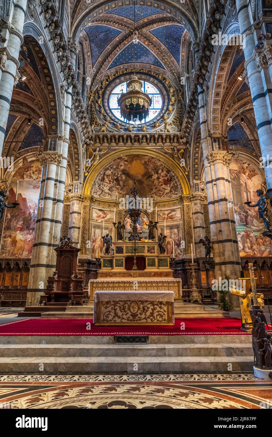 Interior of Duomo di Siena in Piazza del Duomo in Siena, Tuscany, Italy Stock Photo