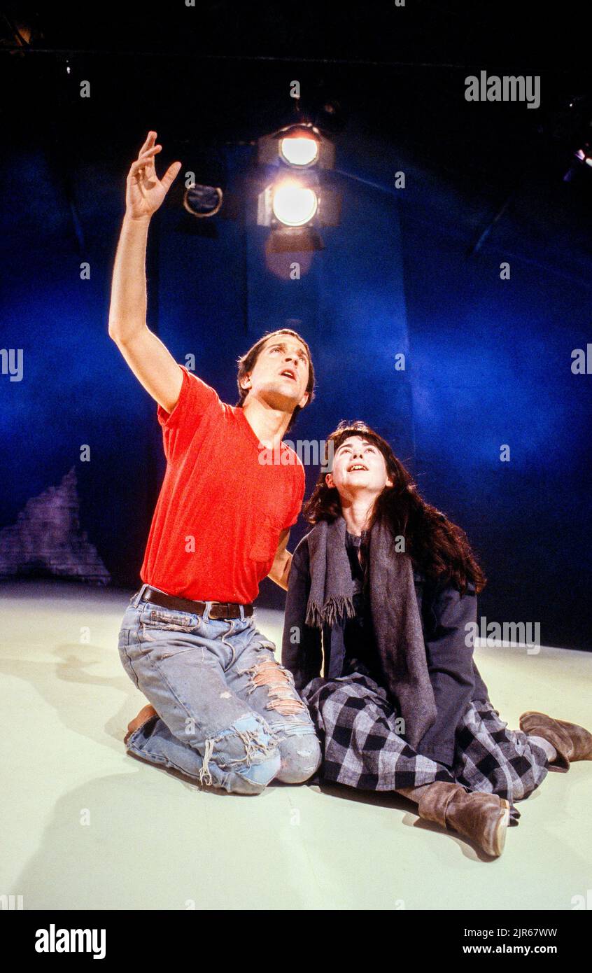Michael Maloney (Andrew), Rachel Joyce (Ann)  in BUILT ON SAND by Daniel Mornin at the Theatre Upstairs, Royal Court Theatre, London SW1  08/05/1987  design: Anabel Temple  lighting: Steve Whitson  director: Lindsay Posner Stock Photo