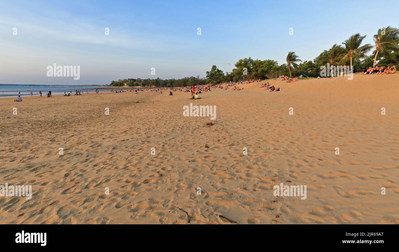 149 Sundown over the watchers crowded Mindil Beach at low tide. Darwin-Australia. Stock Photo