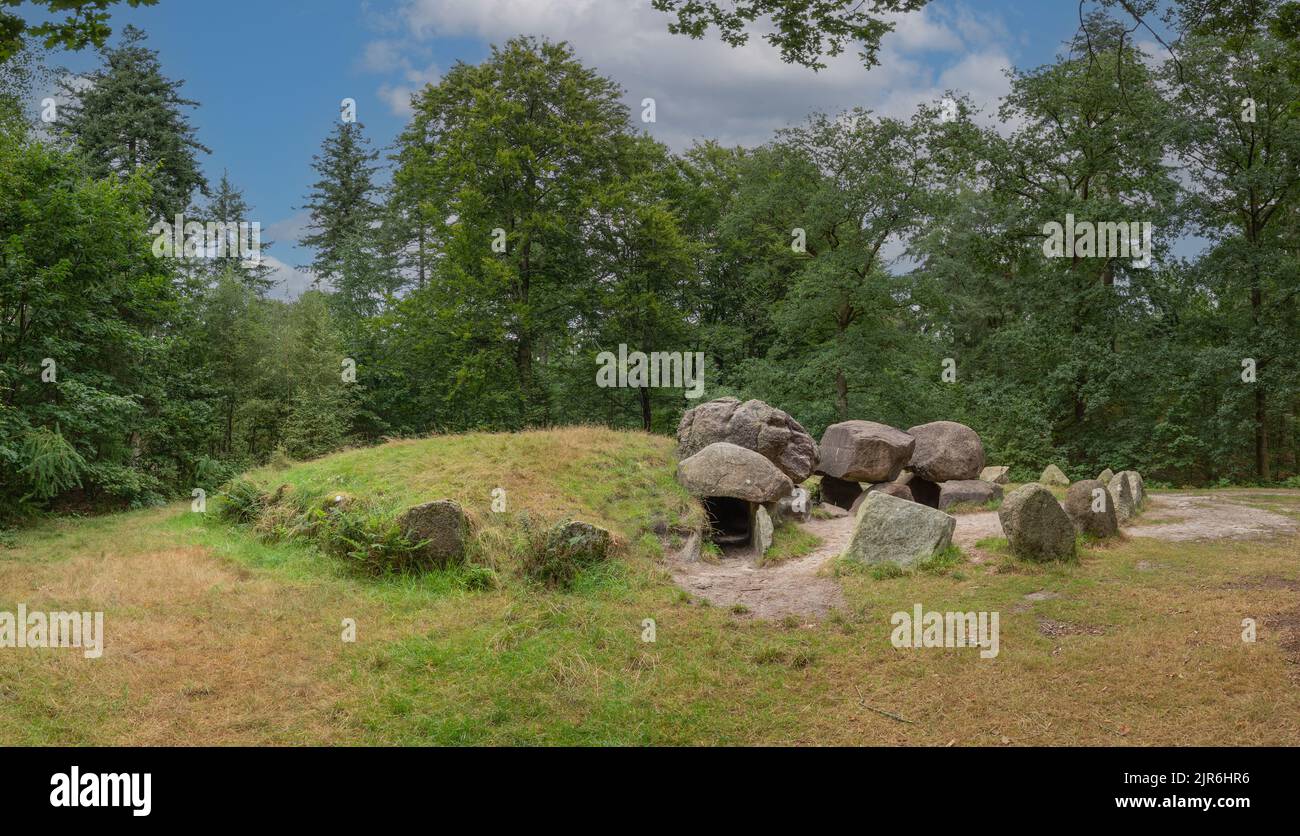 The Papeloze Kerk, dolmen D49, Schoonoord municipality of Coevorden in the Dutch province of Drenthe is a Neolithic Tomb protected historical monument Stock Photo