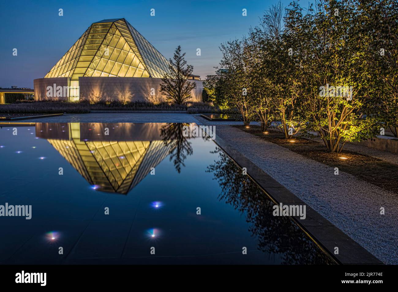 The Ismaili Centre is a Muslim prayer hall in North York, Ontario, just five reflecting pools away from the Aga Khan Museum. Stock Photo