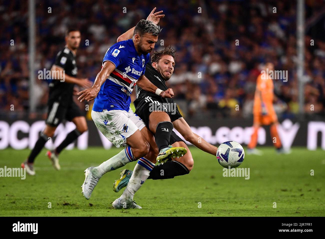 Genova, Italy. 22nd Aug, 2022. Mehdi Leris of UC Sampdoria and Manuel Locatelli of Juventus FC compete for the ball during the Serie A football match between UC Sampdoria and Juventus FC at stadio Marassi in Genova (Italy), August 22th, 2022. Photo Federico Tardito/Insidefoto Credit: Insidefoto di andrea staccioli/Alamy Live News Stock Photo