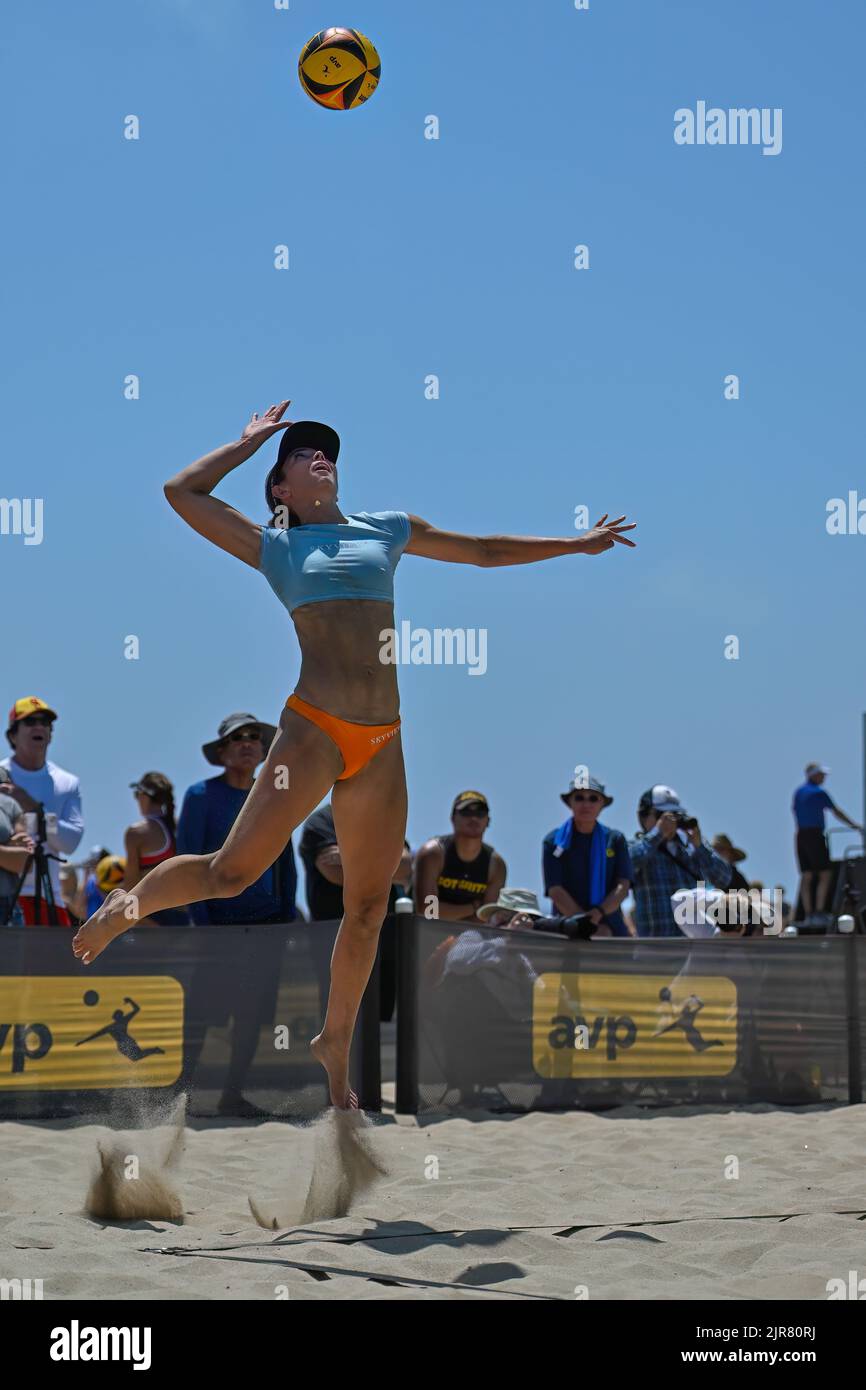 August 19, 2022 Zana Muno serves during day one of the AVP Manhattan