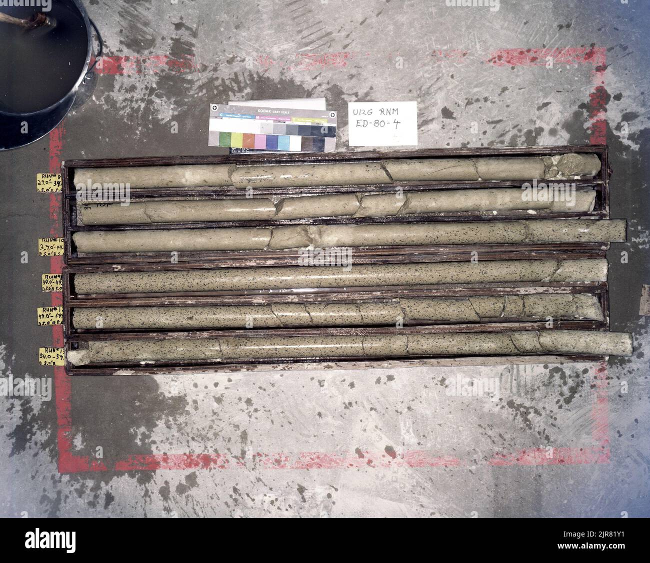 Engineer lab test concrete hi-res stock photography and images - Alamy