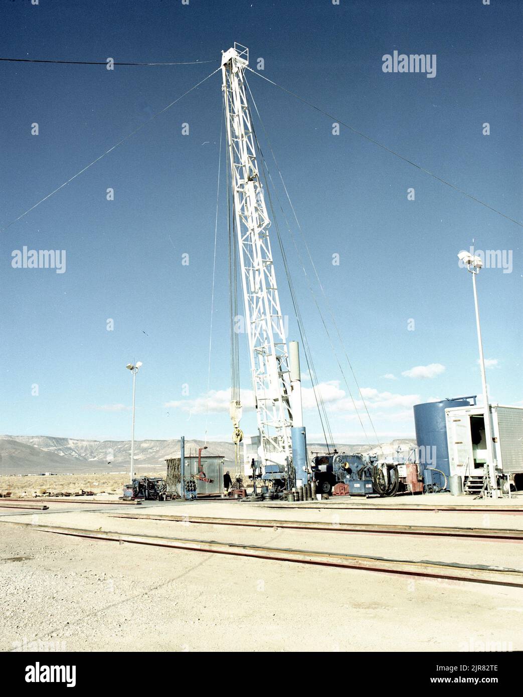 Nuclear Test Camera Rig A810115 DRILL RIGS DRILL RIGS J. BARTLETT (Project Engineer) JAN 13 81 ...