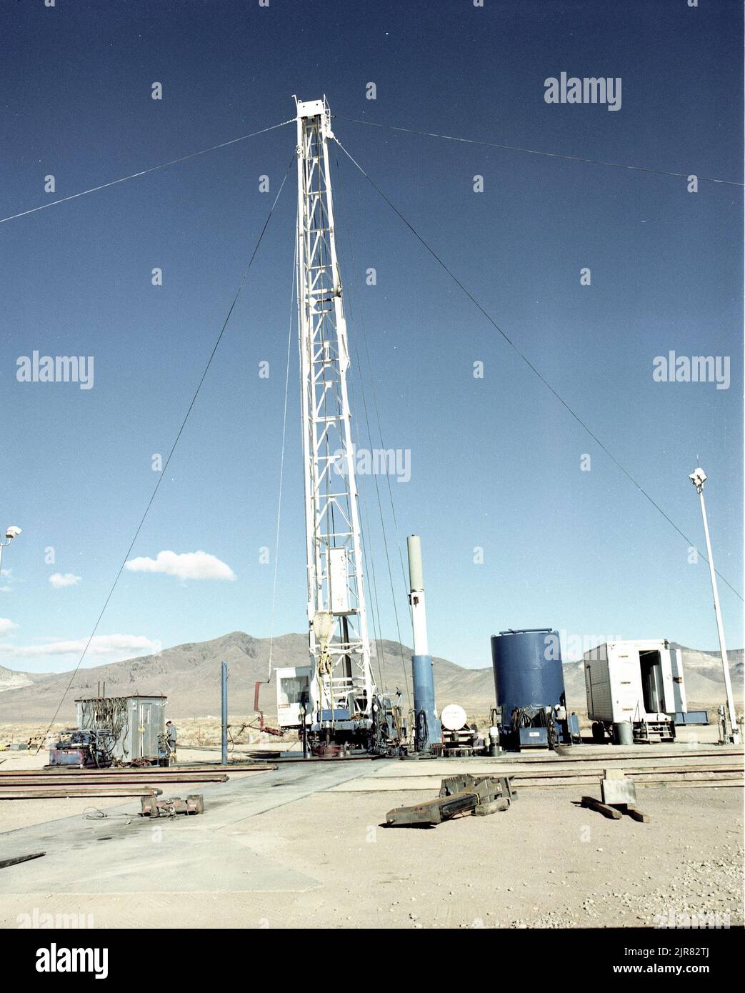 Nuclear Test Camera Rig A810116 DRILL RIGS DRILL RIGS J. BARTLETT (Project Engineer) JAN 13 81 ...