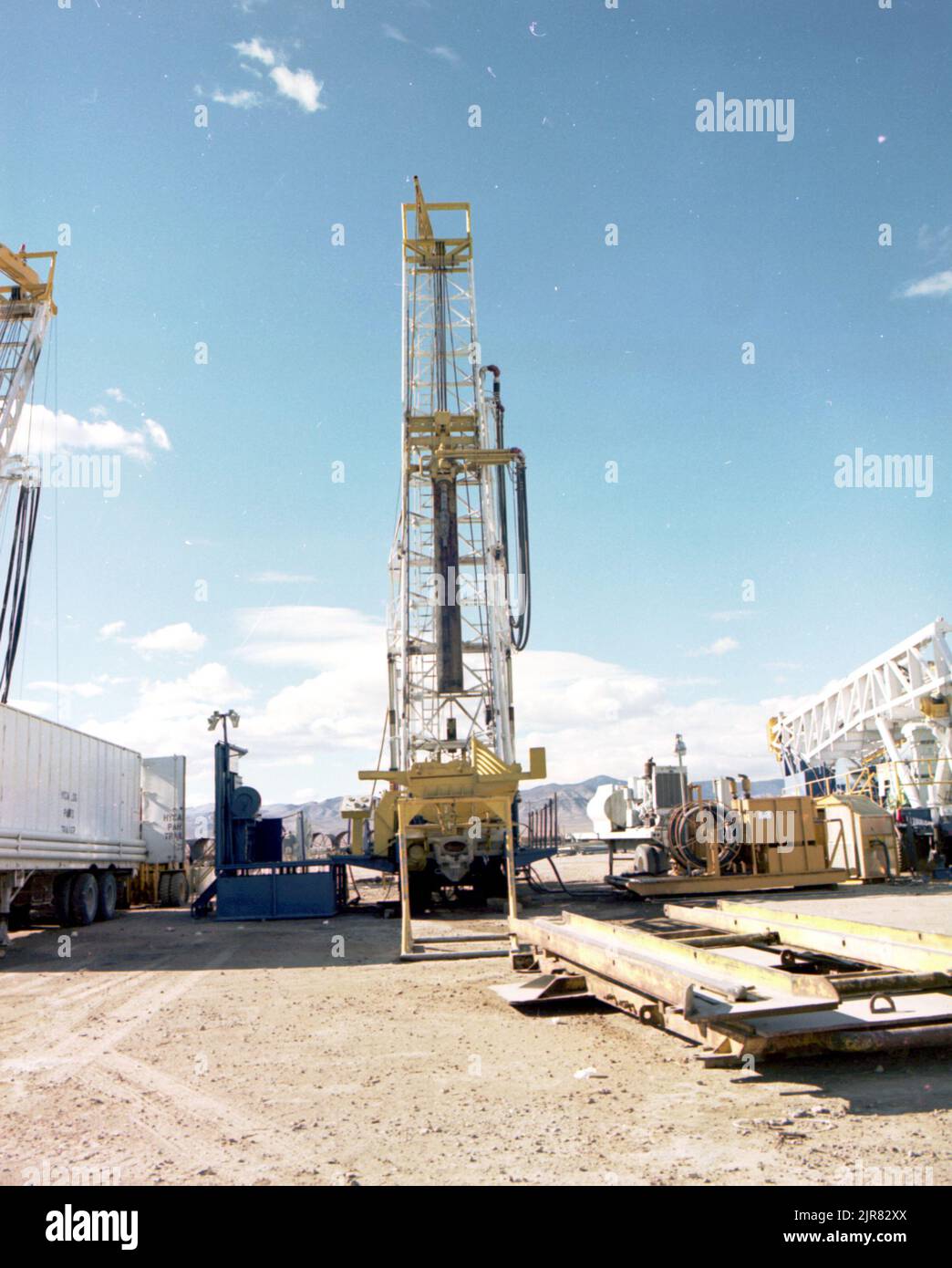 Nuclear Test Camera Rig A810126 DRILL RIGS DRILL RIGS J. BARTLETT (Project Engineer) JAN 13 81 ...