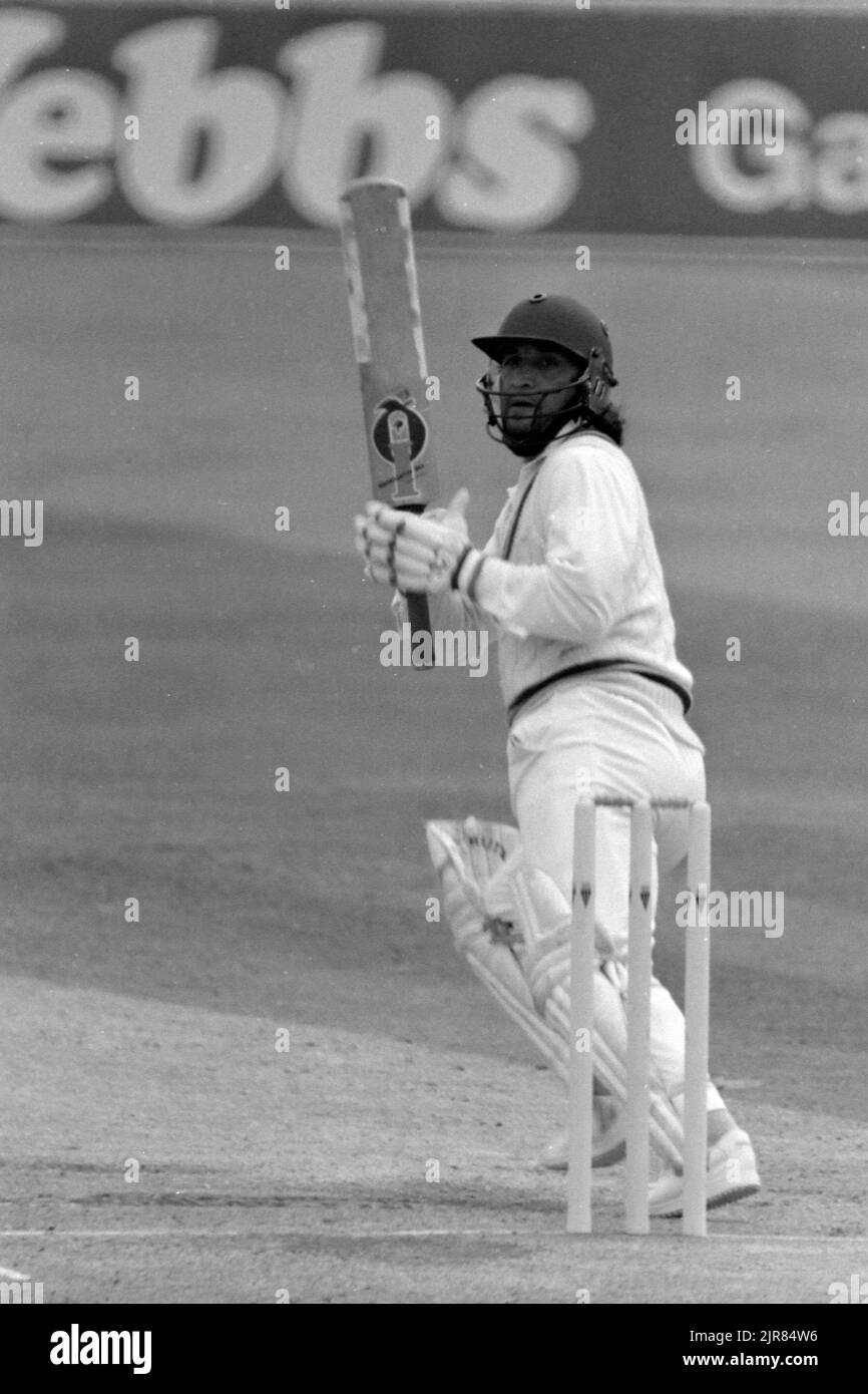 Abdul Qadir, batting for Pakistan against England, Fourth Test Match, England vs Pakistan, Edgbaston, Birmingham, England 23 - 28 July 1987 Stock Photo