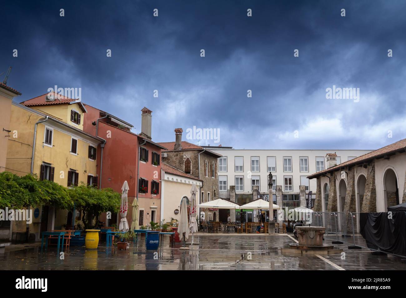 Picture of the carpacciov trg square in Koper, Ljubljana, the main slovenian city on the adriatic sea, with a typical italian mediterranean architectu Stock Photo