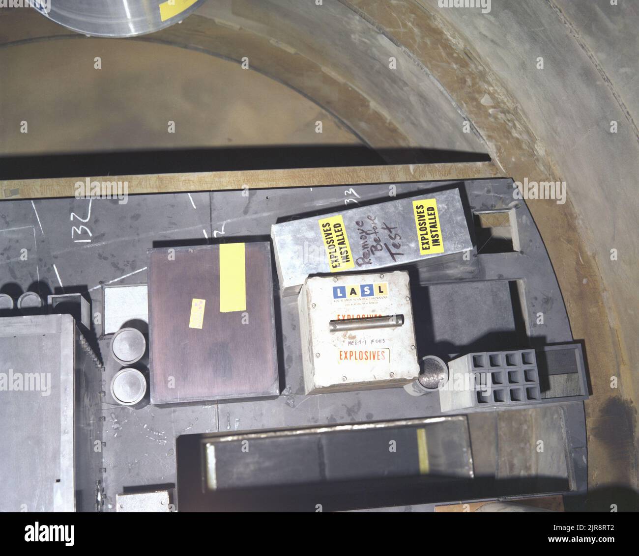 Explosoves Package Testing An explosive package hi-res stock photography and images - Alamy