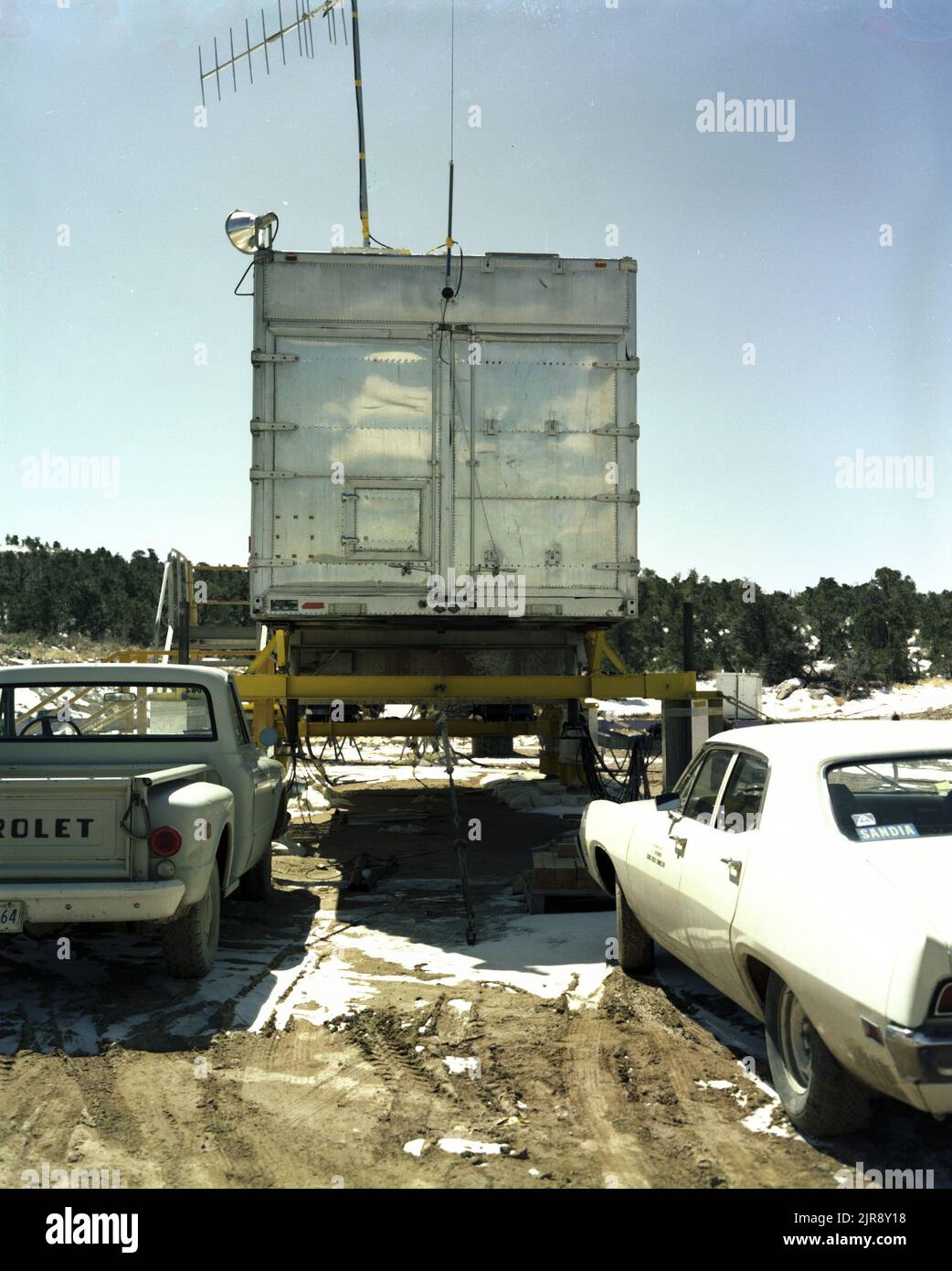 Mounting antennas hires stock photography and images Alamy