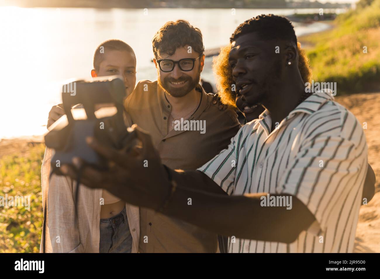 Polaroid selfie hi-res stock photography and images - Page 2 - Alamy
