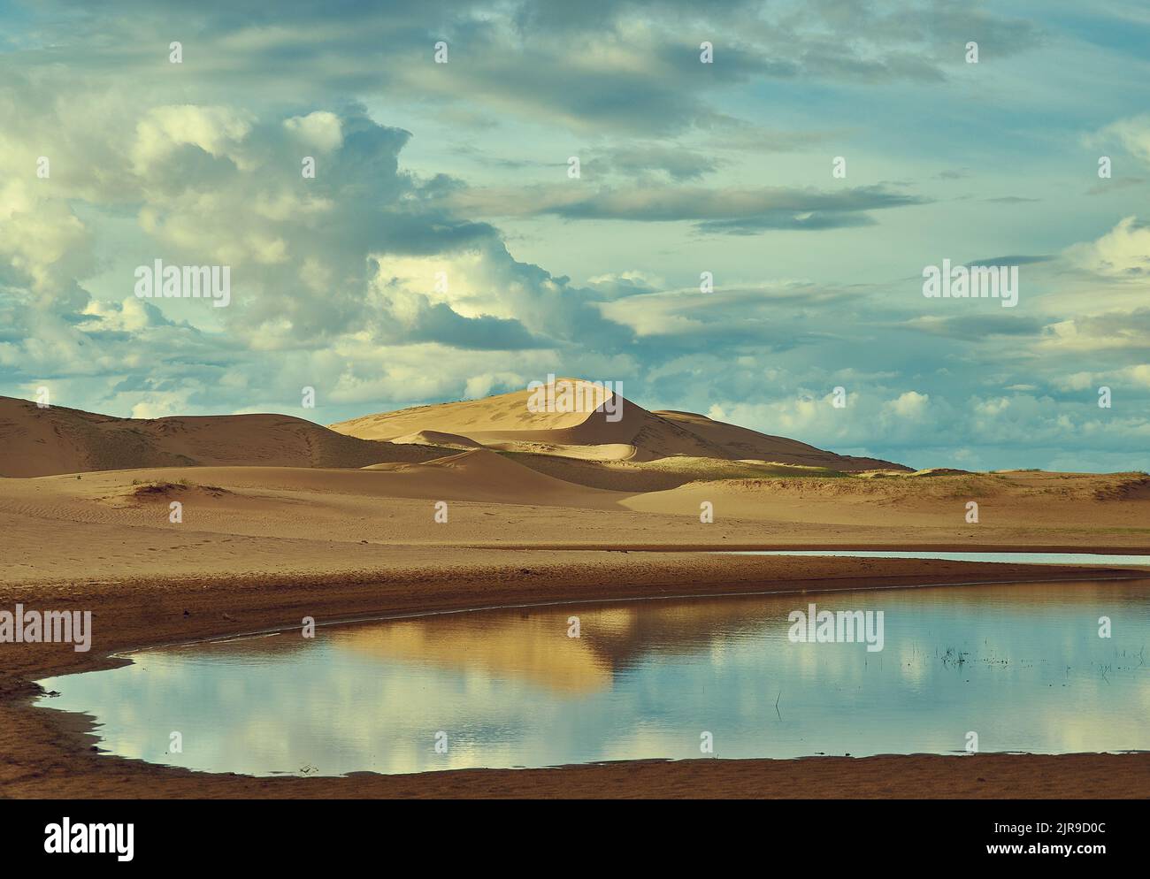 Mongolia. Sands Mongol Els, sandy dune desert, bright sunny day Stock Photo