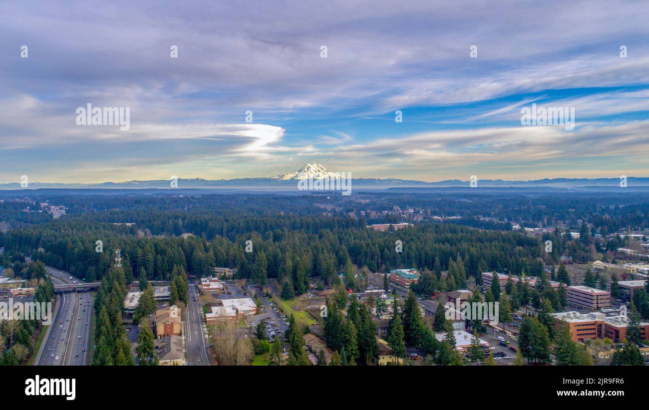 Mount Rainier visible from above Lacey, Washington Stock Photo Alamy