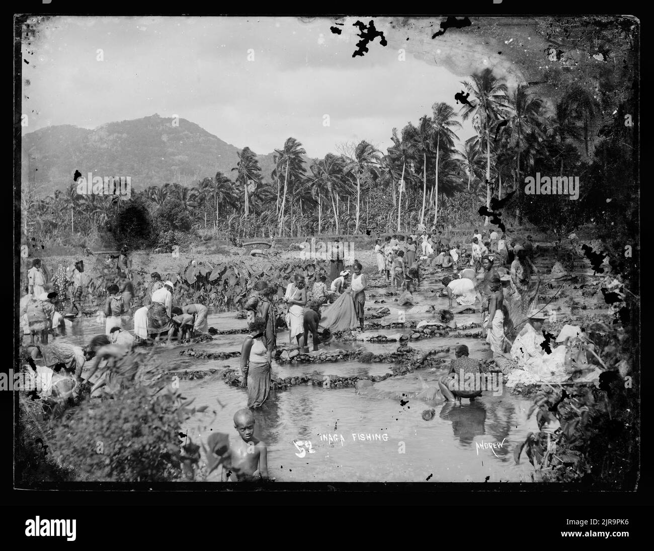 It uslubidagi jingalak qizlar