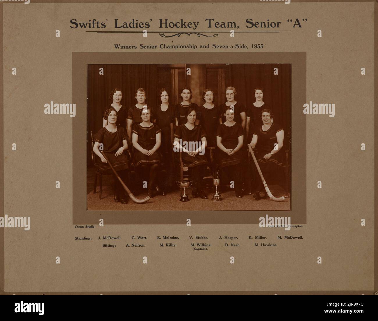'Swifts' Ladies' Hockey Team, Senior 'A'', 1933, Wellington, by The Crown Studio (Wellington). Gift of Jocelyn Gell in memory of Jess Donald (née Harper), 2009. Stock Photo