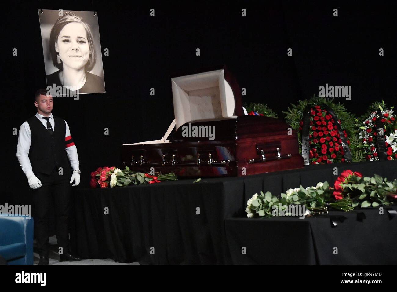 Moscow. A ceremony of farewell to the journalist and the political ...
