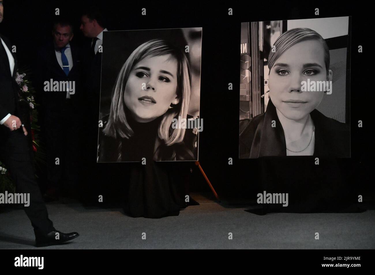 Moscow. A ceremony of farewell to the journalist and the political ...