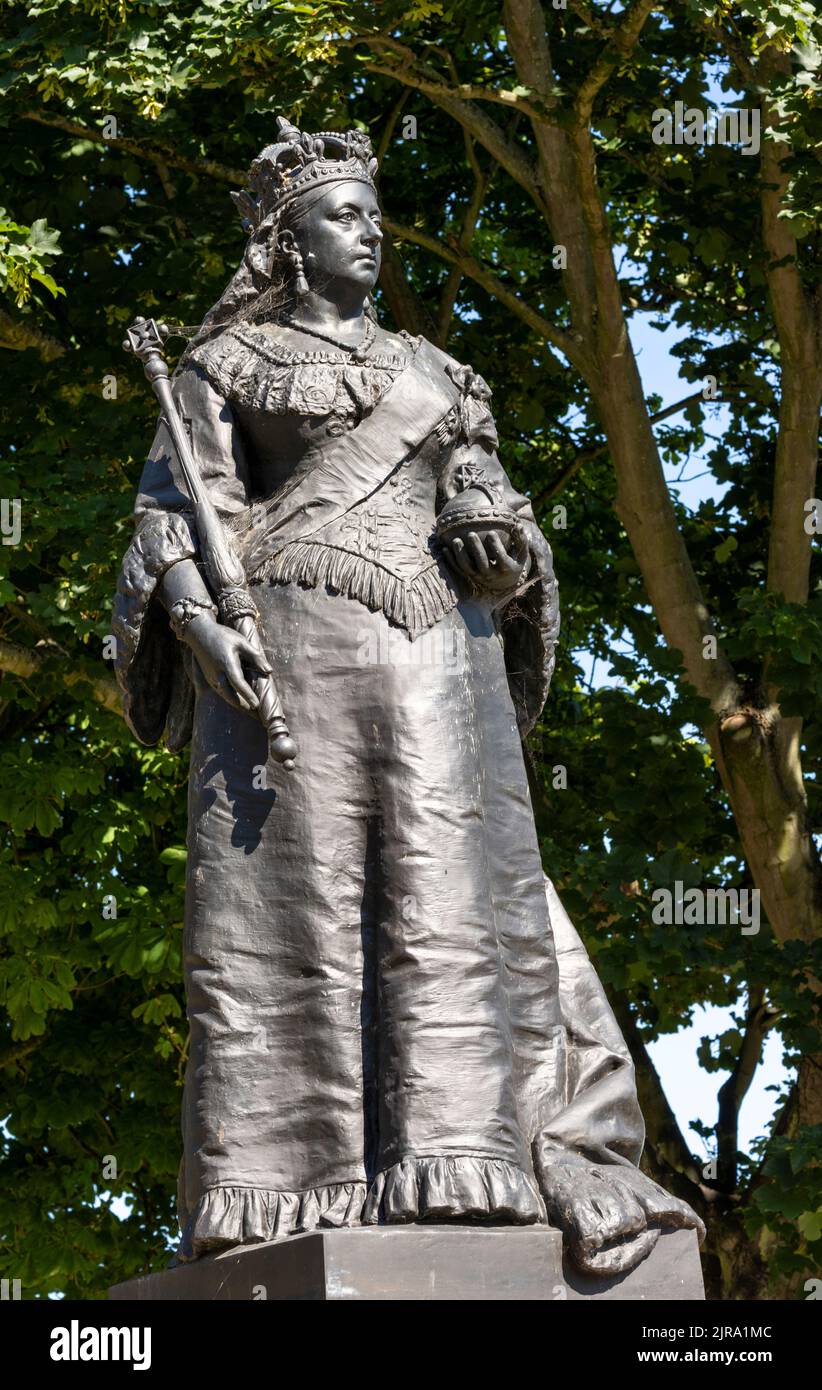 Statue of Queen Victoria at St Nicholas Cliff, Scarborough, North