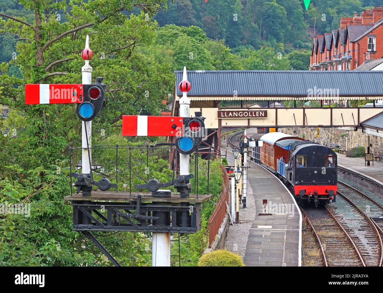 Llangollen preserved railway Station, signals, Denbighshire, North Wales, UK, LL20 8SN Stock Photo
