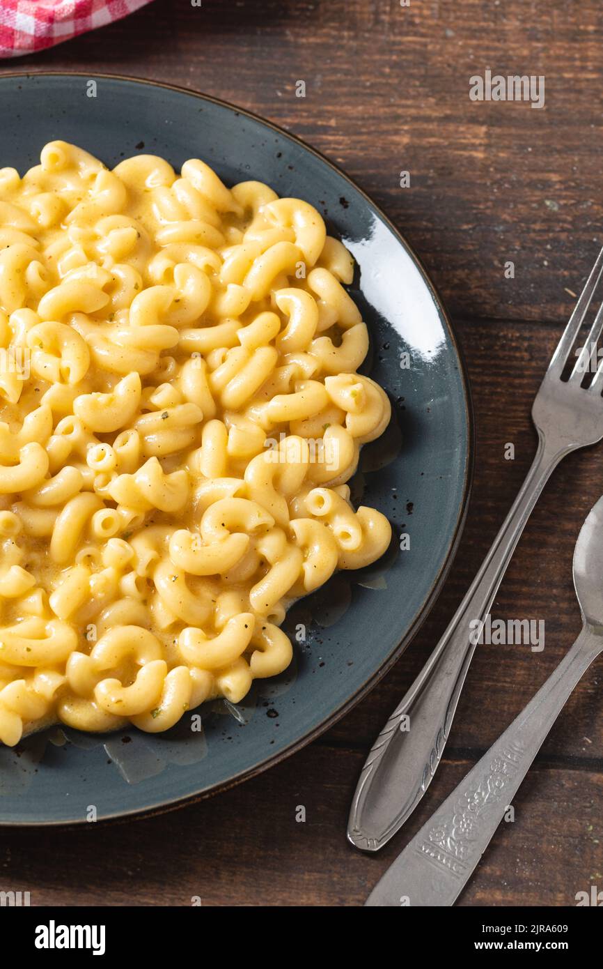 Mac n cheese on fork hires stock photography and images Alamy