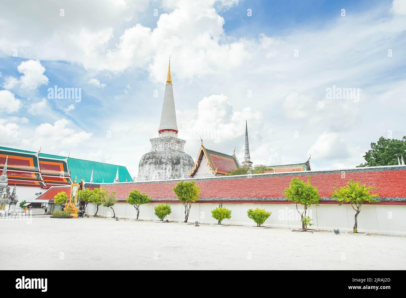 Wat Phra Mahathat Woramahawihan is the main Buddhist temple (wat) of Nakhon Si Thammarat Province in Southern Thailand. Stock Photo