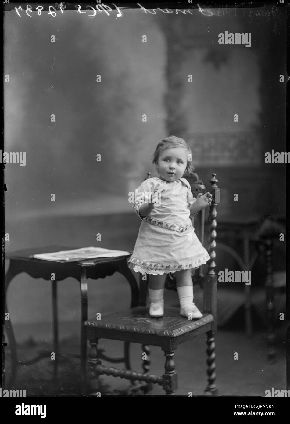 Smart 6 PCs, circa 1920, Wellington, by Berry & Co Stock Photo Alamy