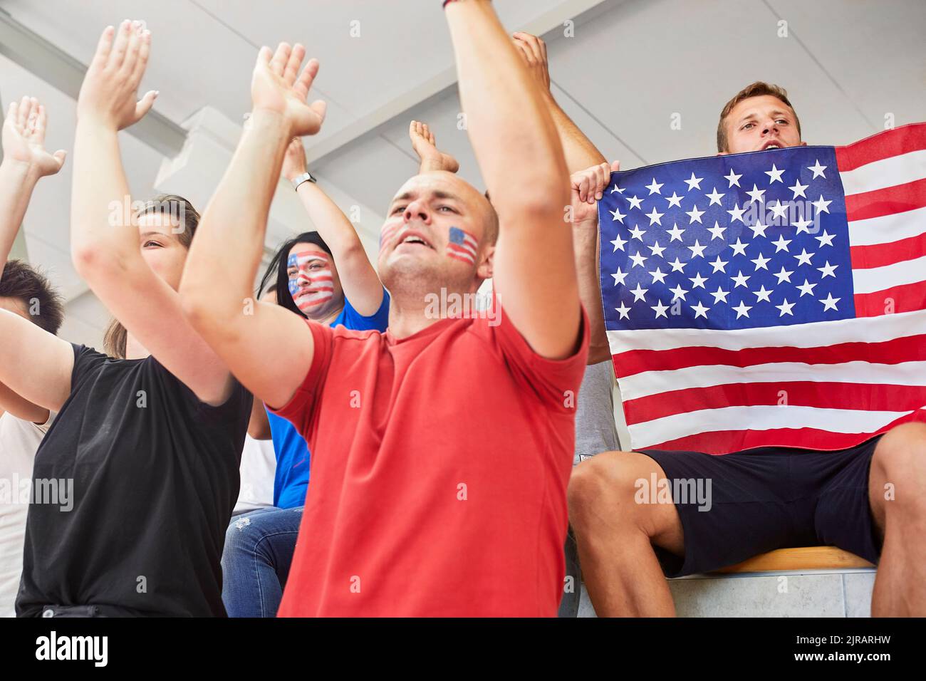American flag face paint hi-res stock photography and images - Page 3 -  Alamy, image size:1300x956