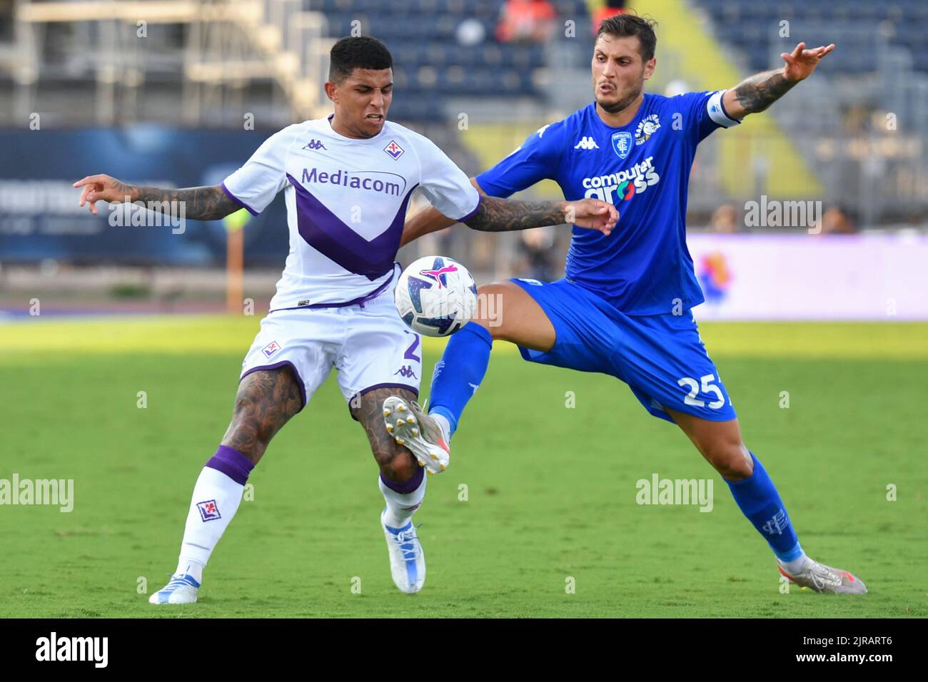 Empoli, Italy. 21st Aug, 2022. Domilson Cordeiro dos Santos Dodo (ACF  Fiorentina) during Empoli FC vs ACF Fiorentina, italian soccer Serie A  match in Empoli, Italy, August 21 2022 Credit: Independent Photo