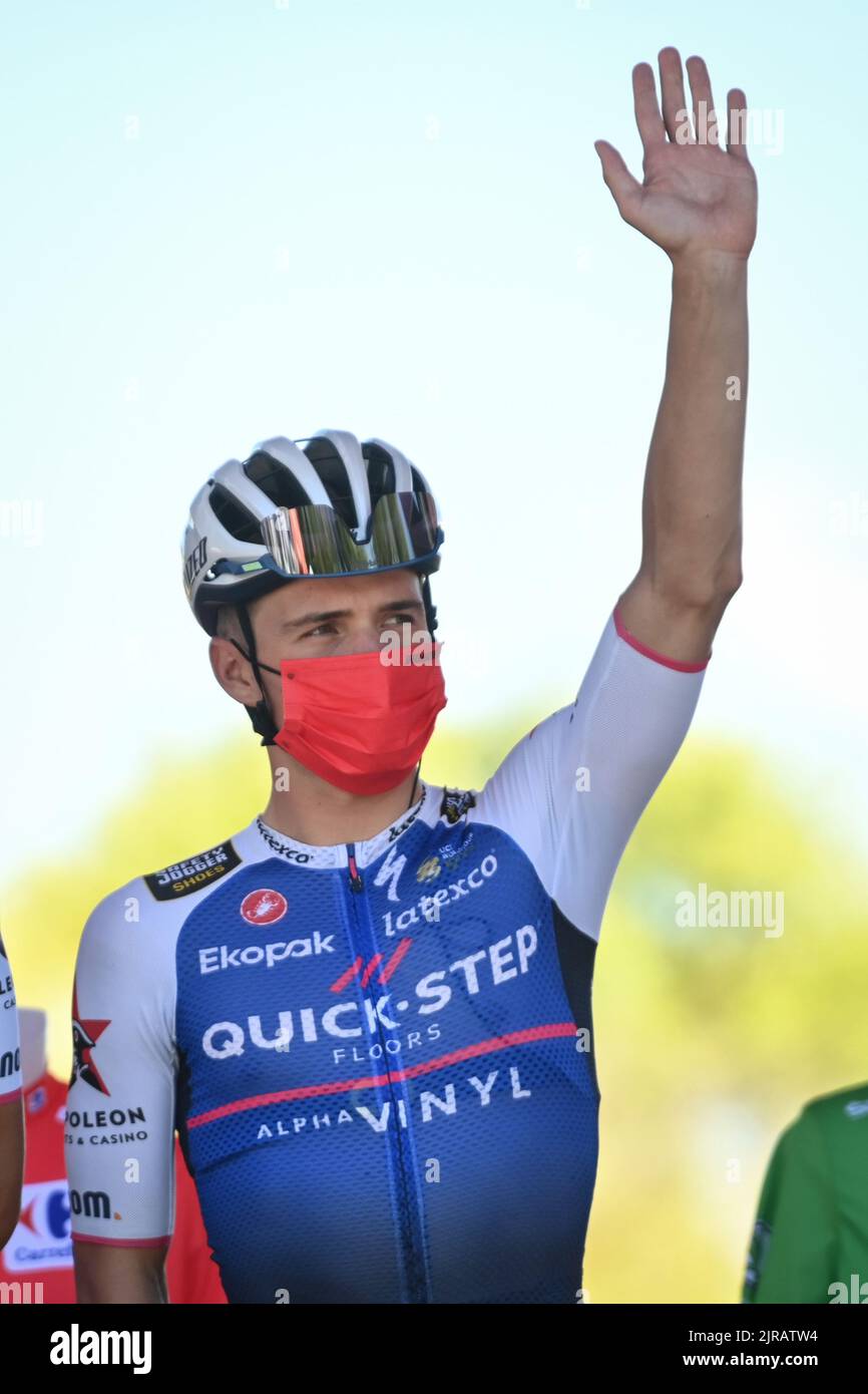 belgian-remco-evenepoel-of-quick-step-alpha-vinyl-pictured-at-the-start