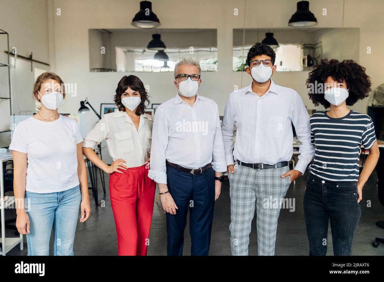 Wearing mask on work hi-res stock photography and images - Alamy
