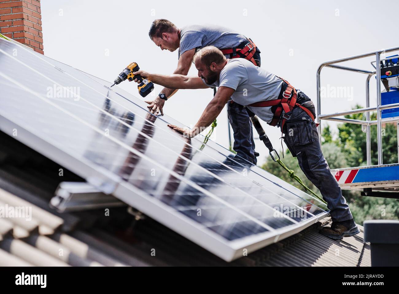 Solar panels house hires stock photography and images Alamy