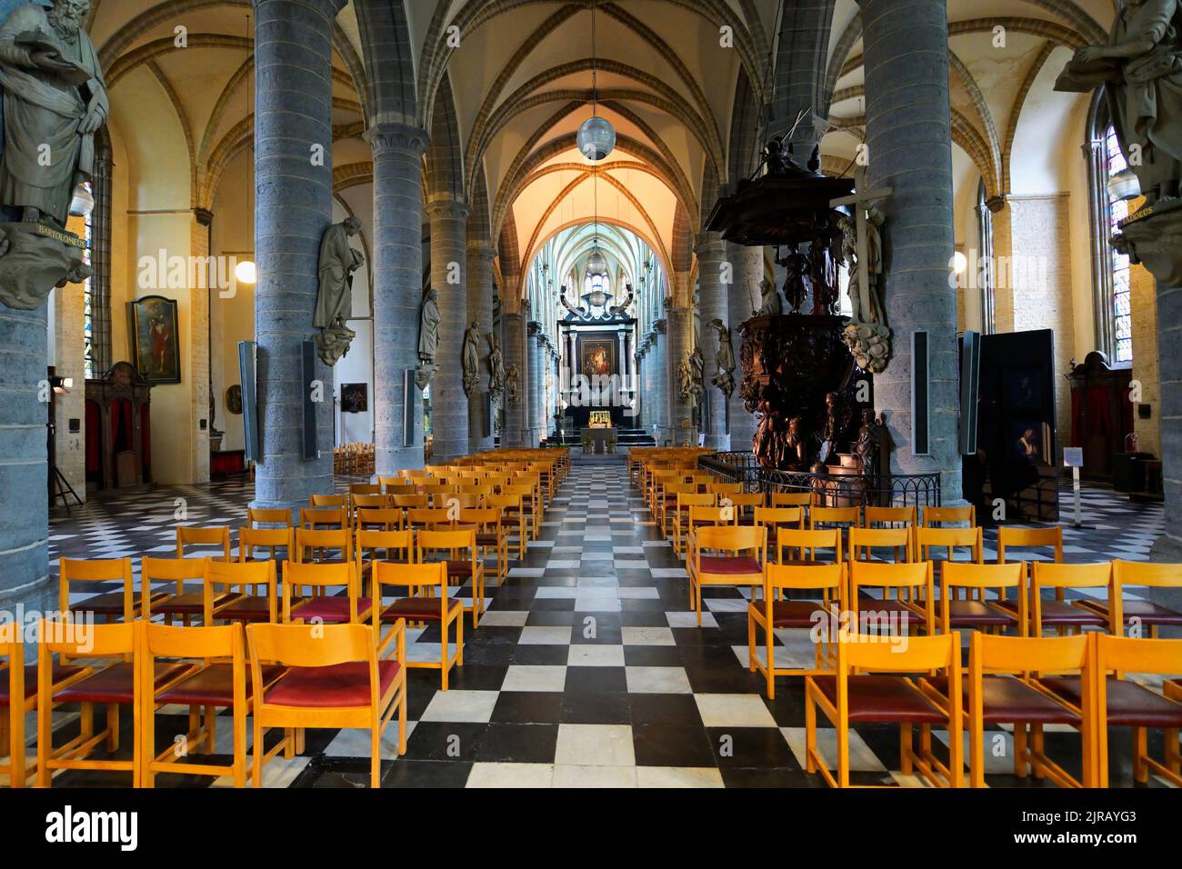 St. Martin’s Church, Central nave and altar, Kortrijk, Belgium Stock Photo