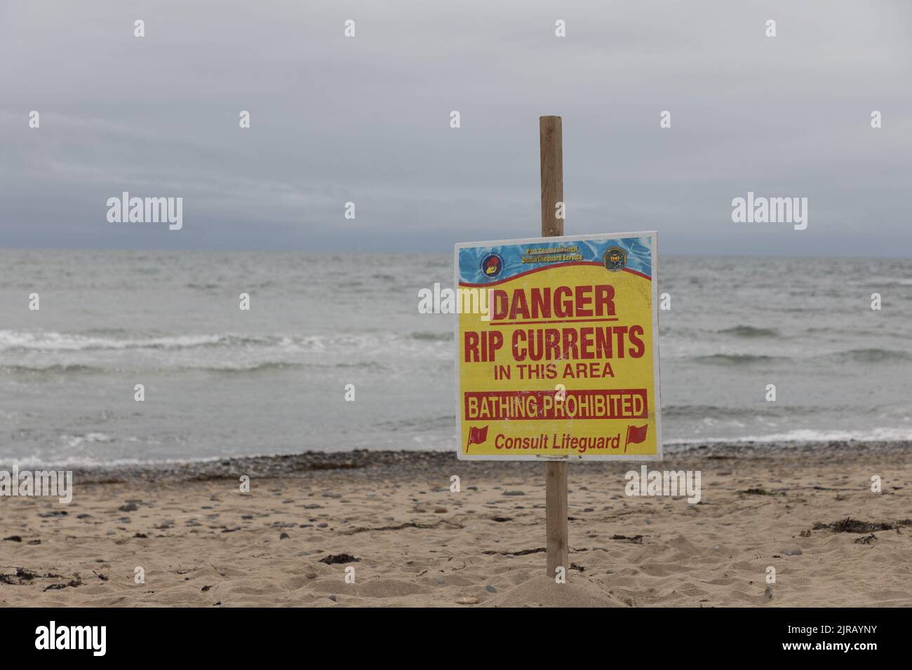 Garrettstown, Cork, Ireland. Warning sign for bathers to be aware  that swimming is prohibited because of Rip Currents at Garrettstown, Cork, Ireland.   - Credit; David Creedon / Alamy Live News Stock Photo