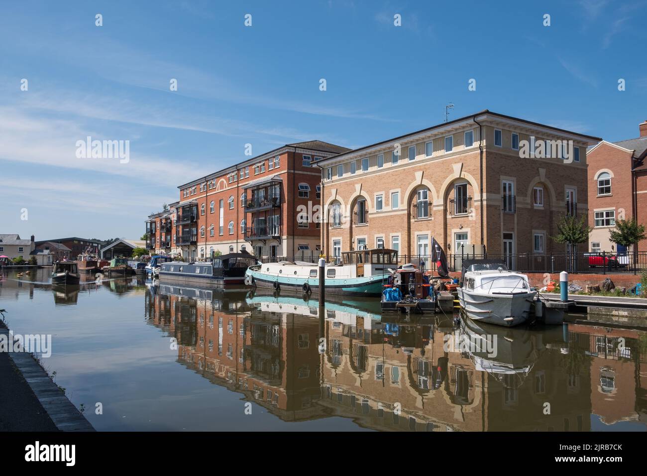 Canalside apartments in Worcester, UK Stock Photo