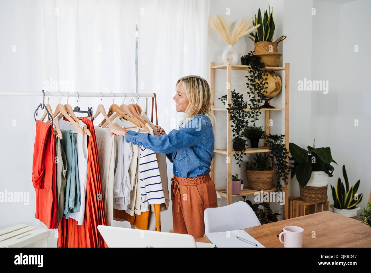 Hanging clothes home hi-res stock photography and images - Alamy