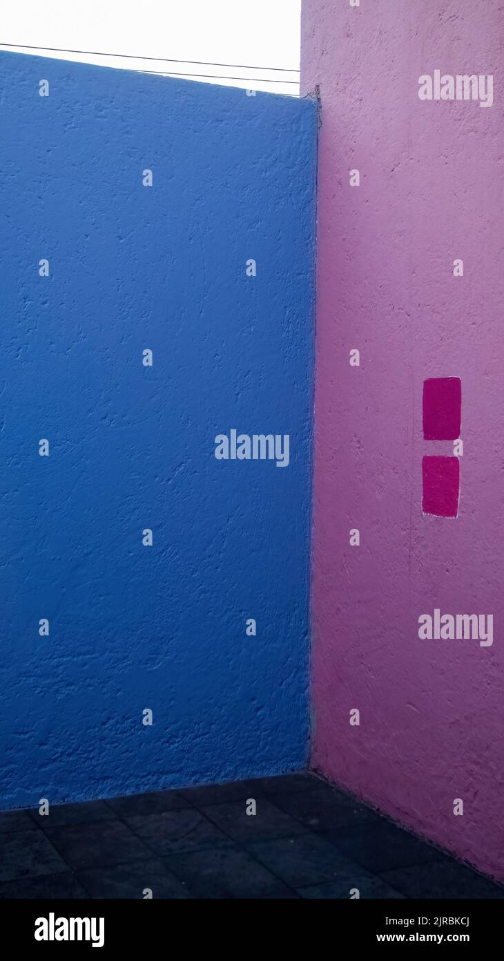 architecture, luis barragan mexico, pink and blue textured walls, mexico latin america Stock Photo
